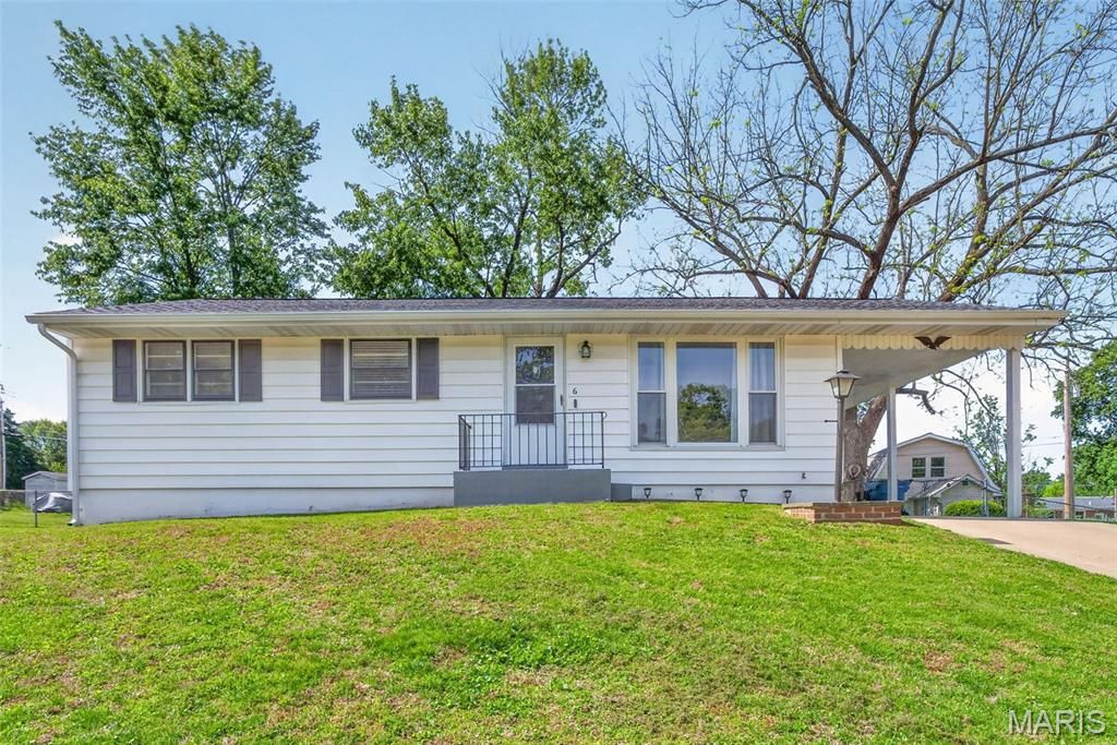 Photo of 6 Al Lin Court, Bridgeton, MO 63044 (MLS # 26024184)