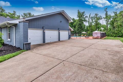 Tiny photo for 15875 Kettington Road, Chesterfield, MO 63017 (MLS # 26031012)