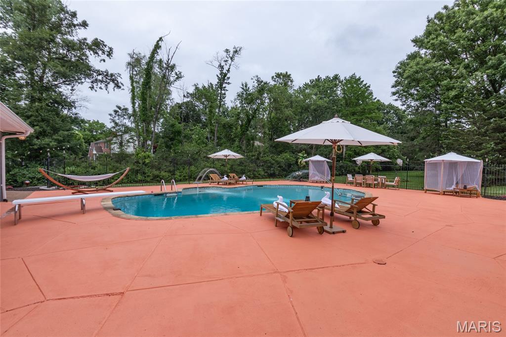 West Hampton 2 - Residential