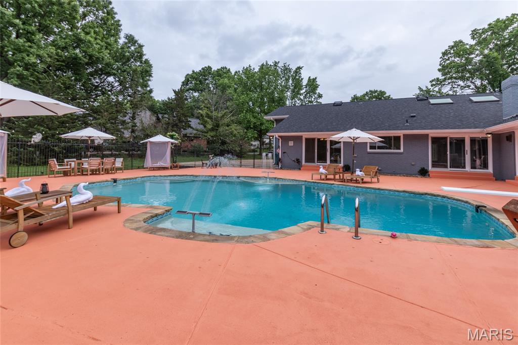 West Hampton 2 - Residential