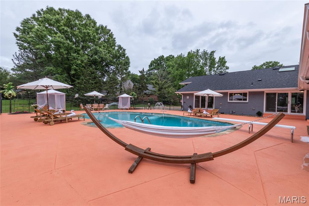 West Hampton 2 - Residential