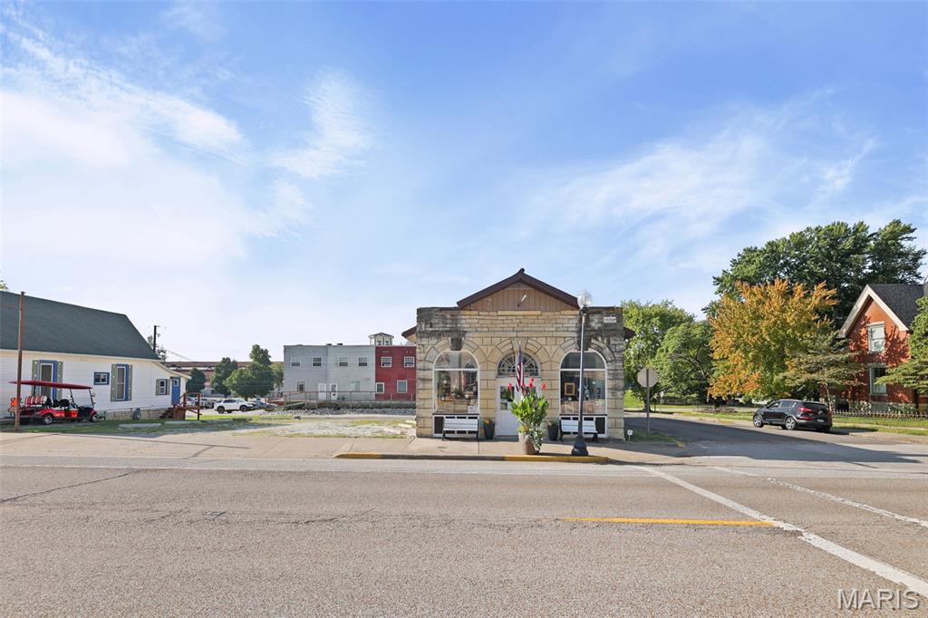 301 E Main Street