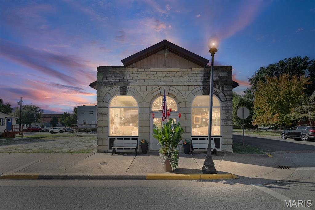 301 E Main Street