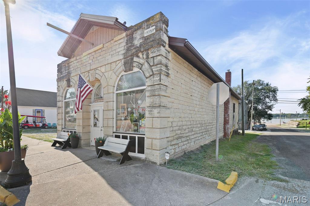 301 E Main Street