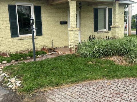 Photo of 10526 Old Olive Street Road, Creve Coeur, MO 63141 (MLS # 26035978)