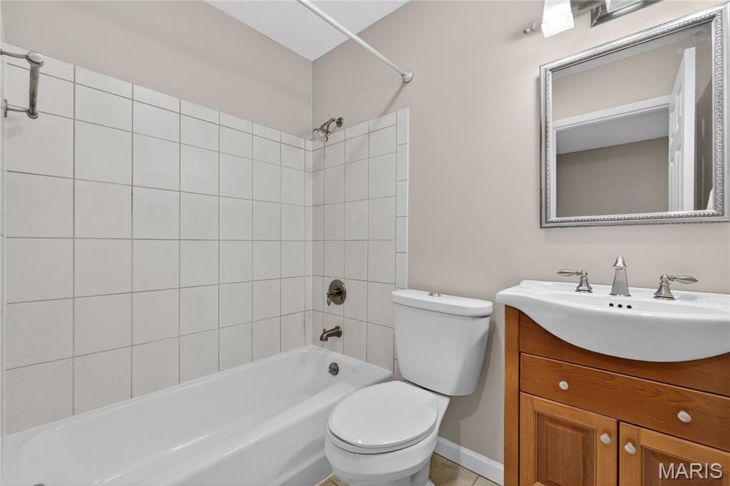 Meadowbrook Farm 3 - Residential