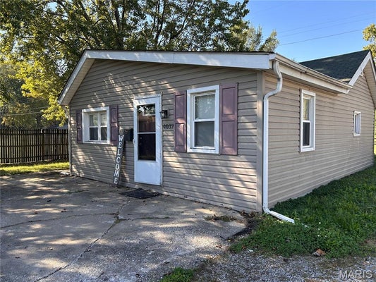 4037 BRADEN AVE, GRANITE CITY, IL 62040 - Image ed23d44d8741ca12341bb68f37dc20b8/2330573263