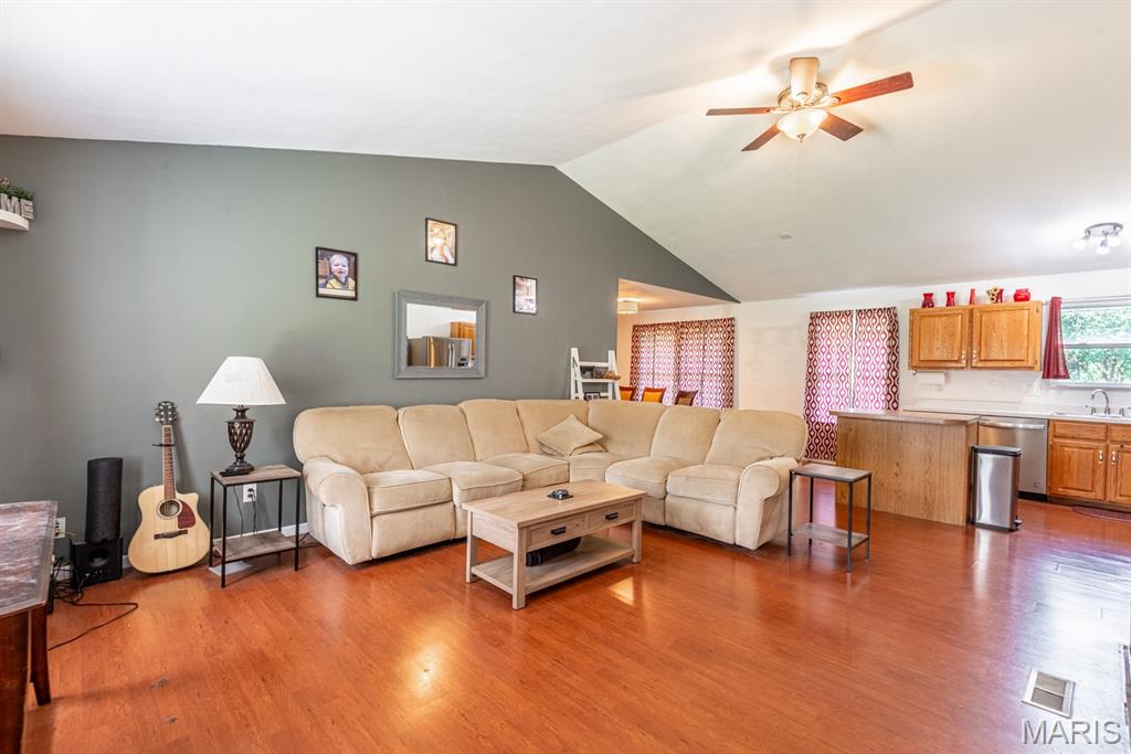 2164 Forest Lane