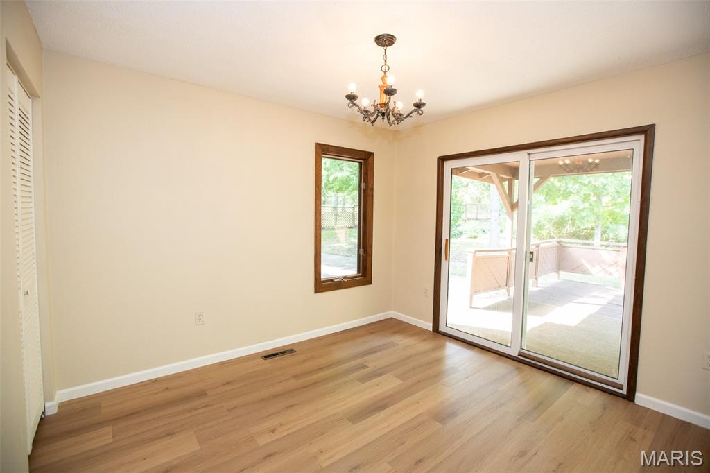 Cuba, Missouri 65453, United States, 3 Bedrooms Bedrooms, ,2 BathroomsBathrooms,Residential,Active,207338