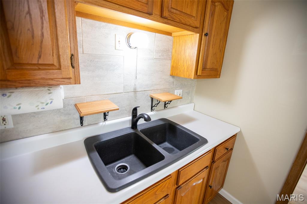 Cuba, Missouri 65453, United States, 3 Bedrooms Bedrooms, ,2 BathroomsBathrooms,Residential,Active,207338