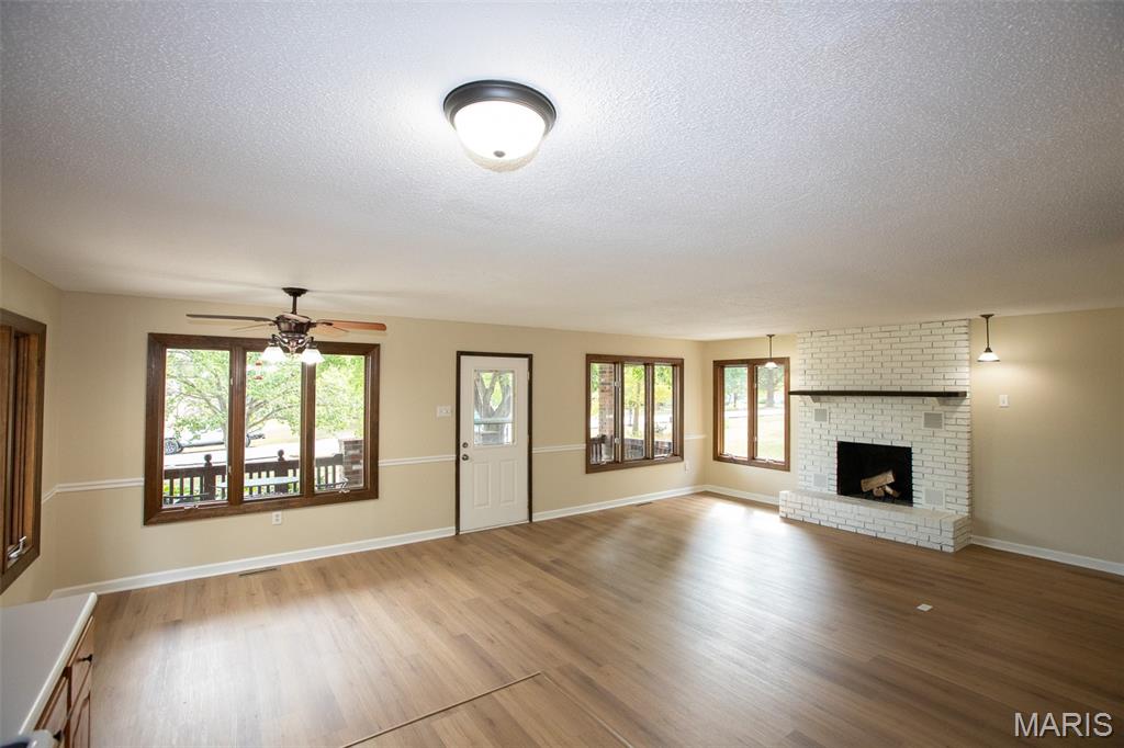 Cuba, Missouri 65453, United States, 3 Bedrooms Bedrooms, ,2 BathroomsBathrooms,Residential,Active,207338