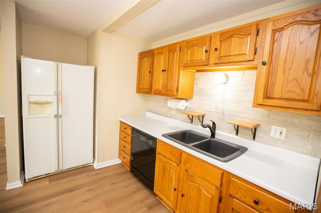 Cuba, Missouri 65453, United States, 3 Bedrooms Bedrooms, ,2 BathroomsBathrooms,Residential,Active,207338