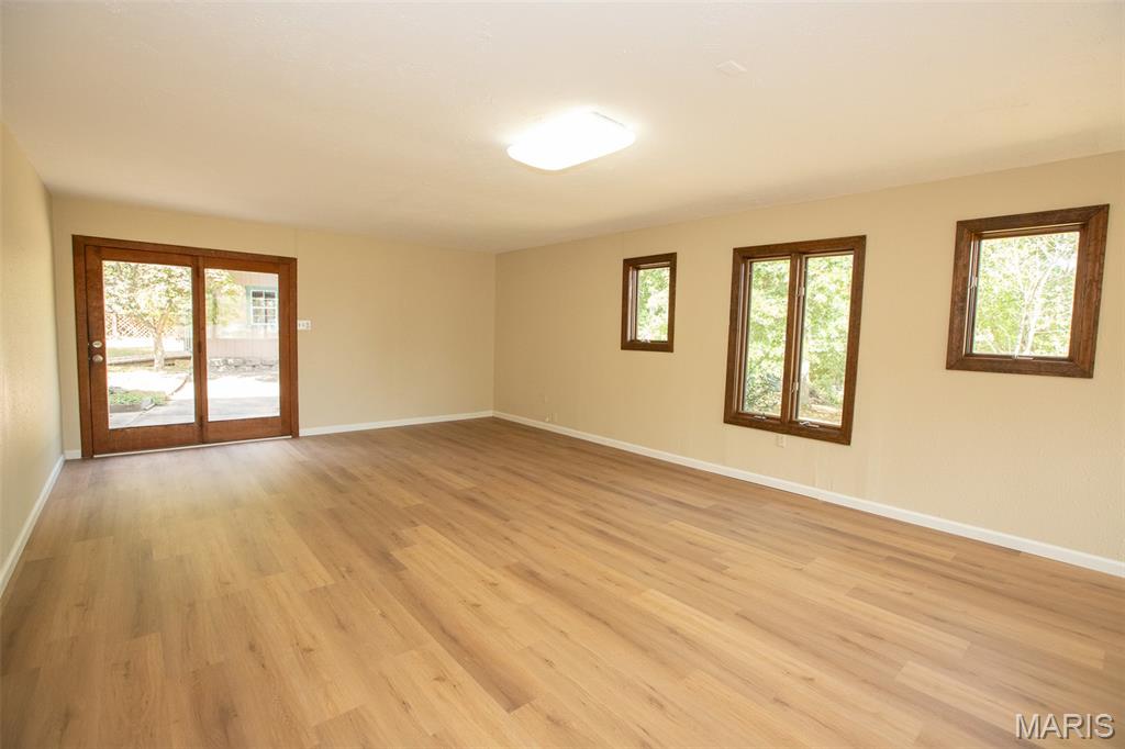 Cuba, Missouri 65453, United States, 3 Bedrooms Bedrooms, ,2 BathroomsBathrooms,Residential,Active,207338