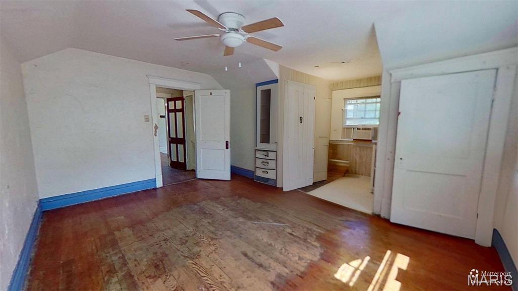 E Overland Park - Residential