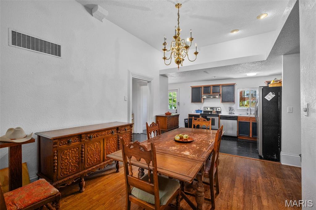 Carondelet - Residential