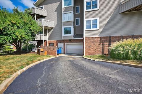 Tiny photo for 1033 Wilton Royal Drive #204, Creve Coeur, MO 63146 (MLS # 25058082)