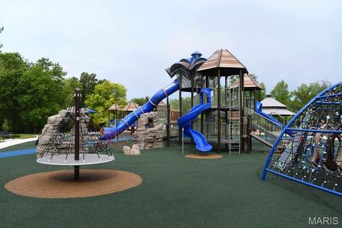 Tiny photo for 1033 Wilton Royal Drive #204, Creve Coeur, MO 63146 (MLS # 25058082)