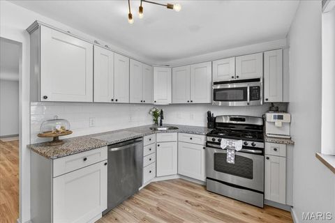 Tiny photo for 119 E Washington Avenue #1N, Kirkwood, MO 63122 (MLS # 26008893)