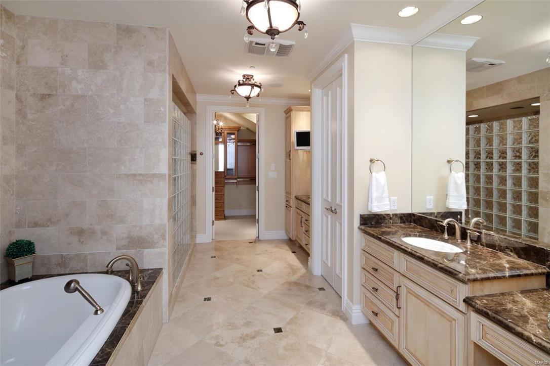 Delmonico Condo - Residential