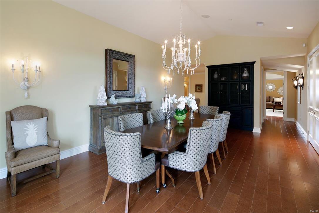 Delmonico Condo - Residential