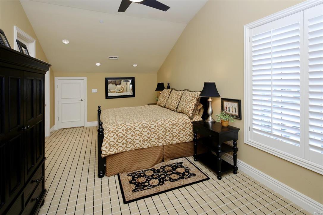 Delmonico Condo - Residential