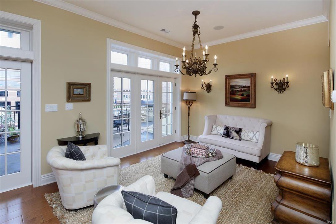 Delmonico Condo - Residential