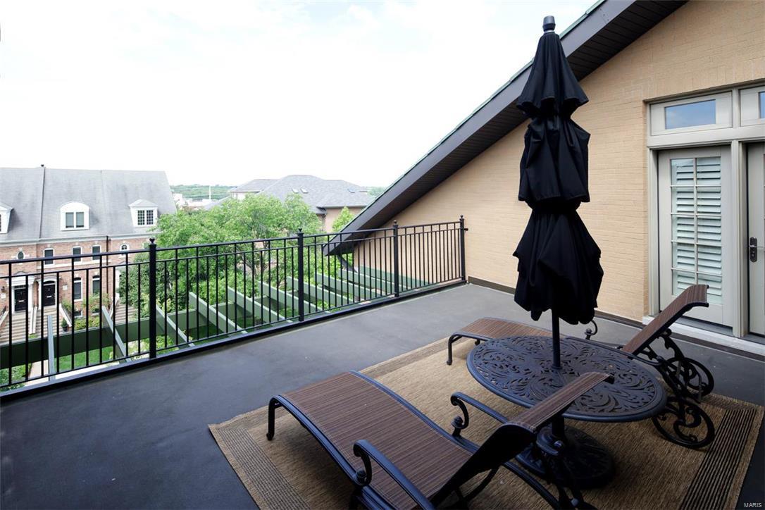 Delmonico Condo - Residential