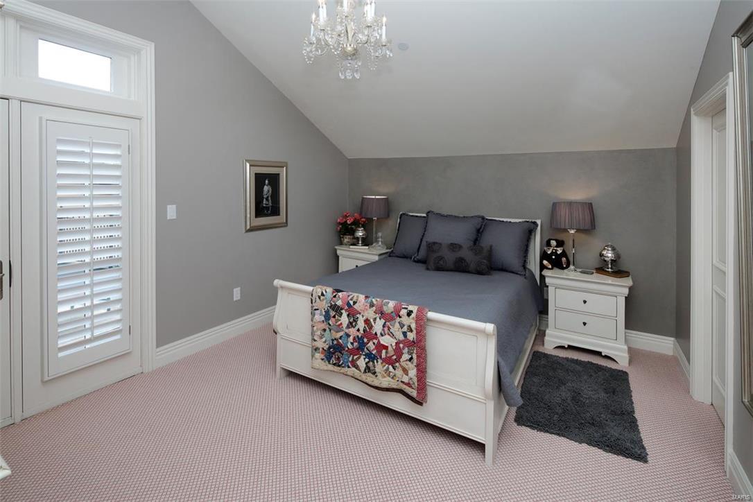 Delmonico Condo - Residential