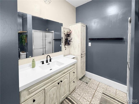 Tiny photo for 515 N Main Cross Street, Bowling Green, MO 63334 (MLS # 26045501)