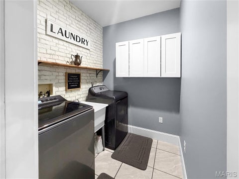 Tiny photo for 515 N Main Cross Street, Bowling Green, MO 63334 (MLS # 26045501)