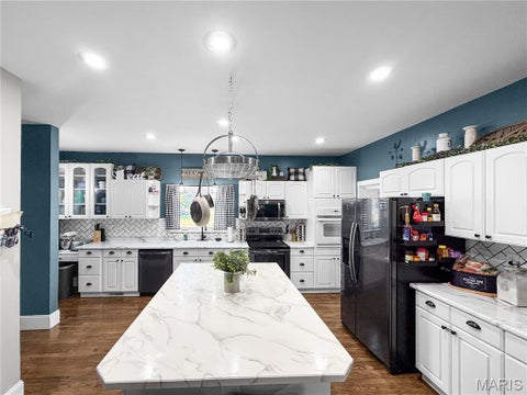 Tiny photo for 515 N Main Cross Street, Bowling Green, MO 63334 (MLS # 26045501)