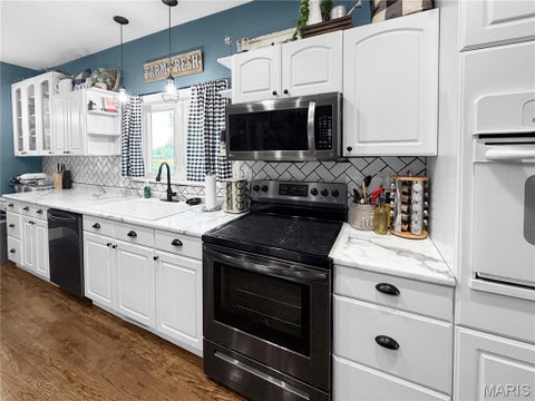 Tiny photo for 515 N Main Cross Street, Bowling Green, MO 63334 (MLS # 26045501)
