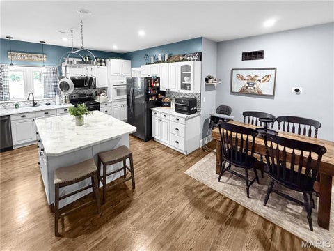 Tiny photo for 515 N Main Cross Street, Bowling Green, MO 63334 (MLS # 26045501)