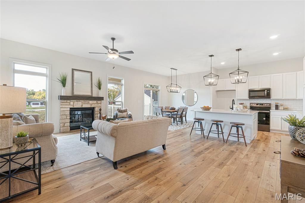 Photo of 114 Fiddlers Close Road #114 STB, Washington, MO 63090 (MLS # 26000084)