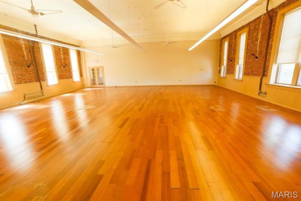 City/St Louis - Commercial Sale