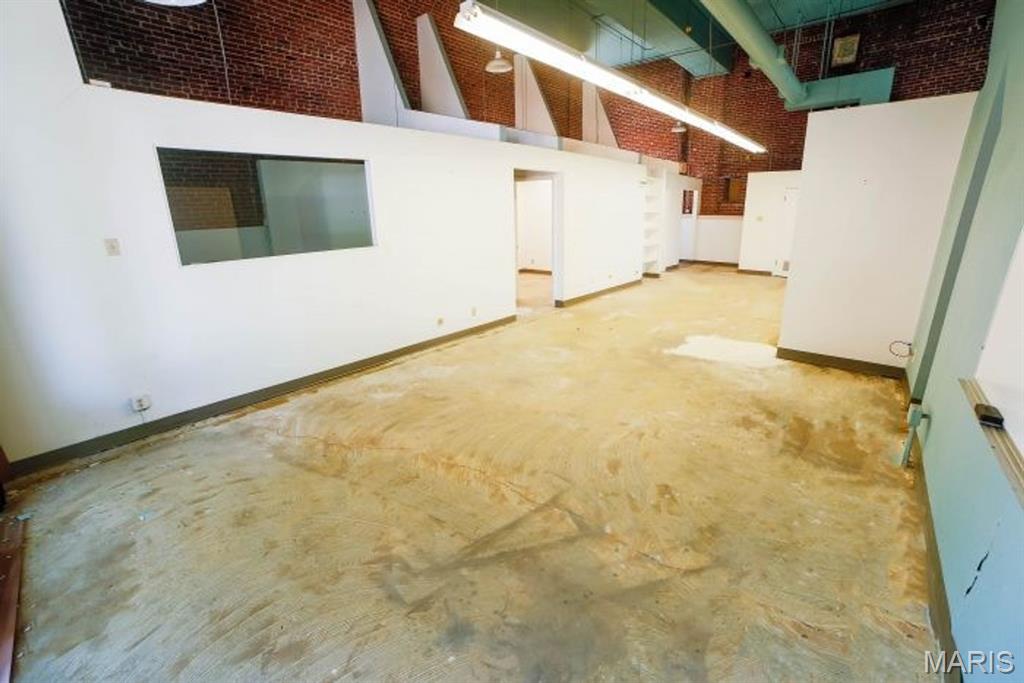 City/St Louis - Commercial Sale