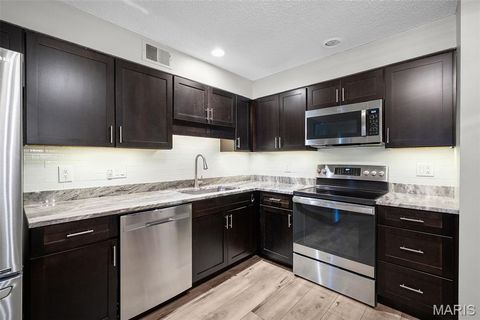 Tiny photo for 1902 Meadowtree Lane #1, Kirkwood, MO 63122 (MLS # 26013553)