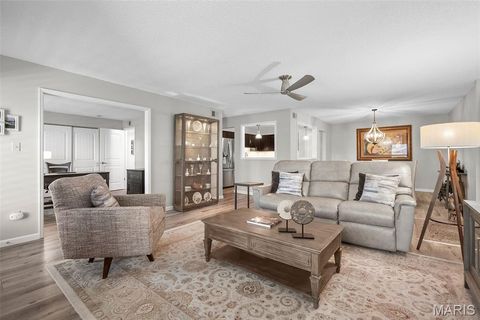 Tiny photo for 1902 Meadowtree Lane #1, Kirkwood, MO 63122 (MLS # 26013553)