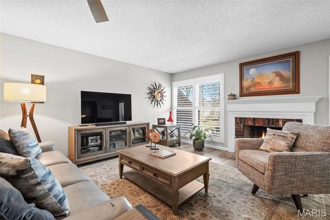 Tiny photo for 1902 Meadowtree Lane #1, Kirkwood, MO 63122 (MLS # 26013553)