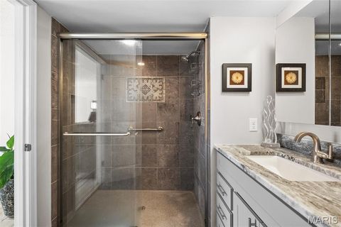 Tiny photo for 1902 Meadowtree Lane #1, Kirkwood, MO 63122 (MLS # 26013553)