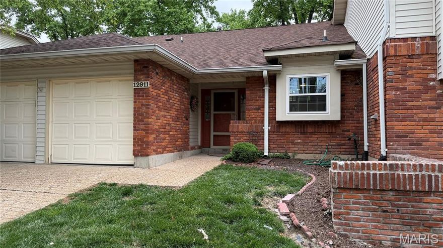 Renovated 2 bedroom 3 bath villa located in Unincorporated St Louis County between Chesterfield, Maryland Heights and Creve Coeur.  The kitchen and dining area has been beautifully renovated with new white cabinets, tile flooring, quartz countertop, tile backsplash and stainless appliances.  The great room is on the second floor along with 2 bedrooms and 2 full bathrooms each completely renovated.  Down a short flight of stairs is the cozy family room, office, 3rd full bath, and laundry room.  This is a FEE SIMPLE VILLA so you own the land it sits on.  The monthly HOA fee of $440/mo includes lawn care, landscaping, water, trash, sewer, snow removal, insurance on exterior.
