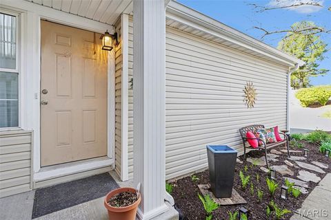 Tiny photo for 706 Woodside Trails Drive #B, Ballwin, MO 63021 (MLS # 26020762)