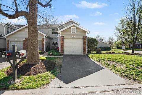 Tiny photo for 706 Woodside Trails Drive #B, Ballwin, MO 63021 (MLS # 26020762)