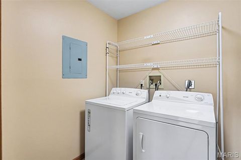 Tiny photo for 706 Woodside Trails Drive #B, Ballwin, MO 63021 (MLS # 26020762)