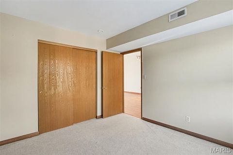 Tiny photo for 706 Woodside Trails Drive #B, Ballwin, MO 63021 (MLS # 26020762)