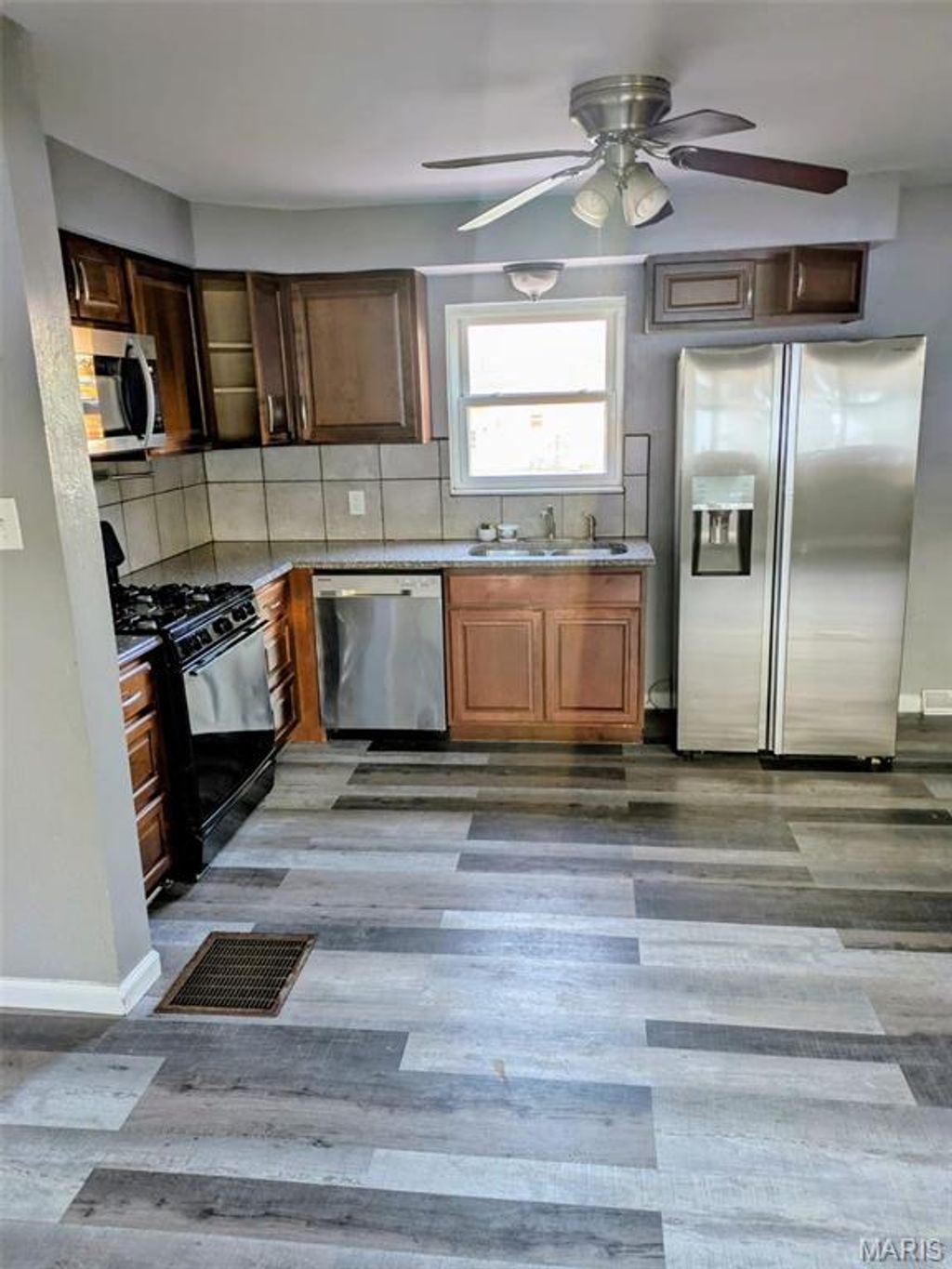 Photo of 11009 Ivan Avenue, St Ann, MO 63074 (MLS # 26025474)