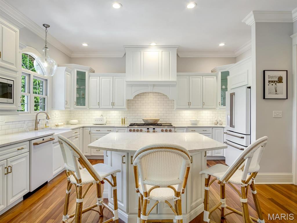 3025 Sunset Hills Blvd S, Edwardsville, IL, 62025, USA, 6 Bedrooms Bedrooms, ,6 BathroomsBathrooms,Residential,Active,3025 Sunset Hills Blvd S,26032642