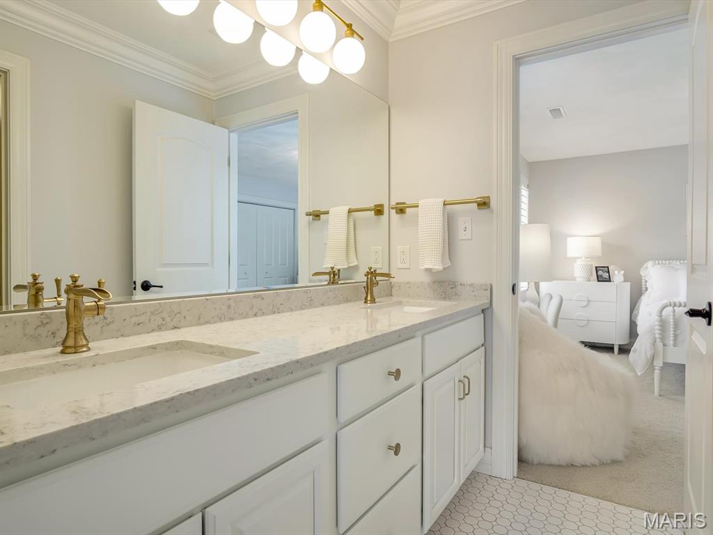 3025 Sunset Hills Blvd S, Edwardsville, IL, 62025, USA, 6 Bedrooms Bedrooms, ,6 BathroomsBathrooms,Residential,Active,3025 Sunset Hills Blvd S,26032642