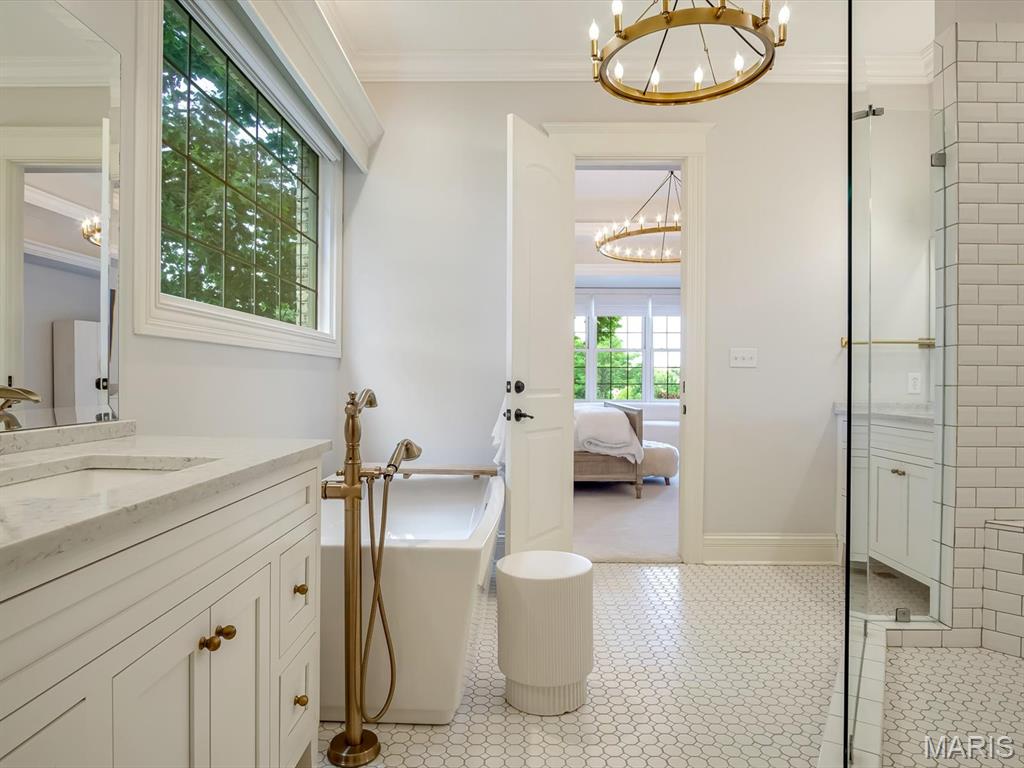 3025 Sunset Hills Blvd S, Edwardsville, IL, 62025, USA, 6 Bedrooms Bedrooms, ,6 BathroomsBathrooms,Residential,Active,3025 Sunset Hills Blvd S,26032642