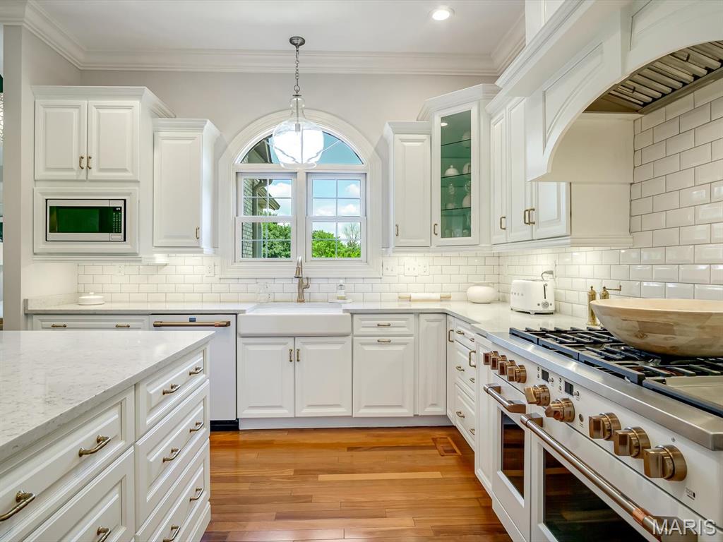 3025 Sunset Hills Blvd S, Edwardsville, IL, 62025, USA, 6 Bedrooms Bedrooms, ,6 BathroomsBathrooms,Residential,Active,3025 Sunset Hills Blvd S,26032642